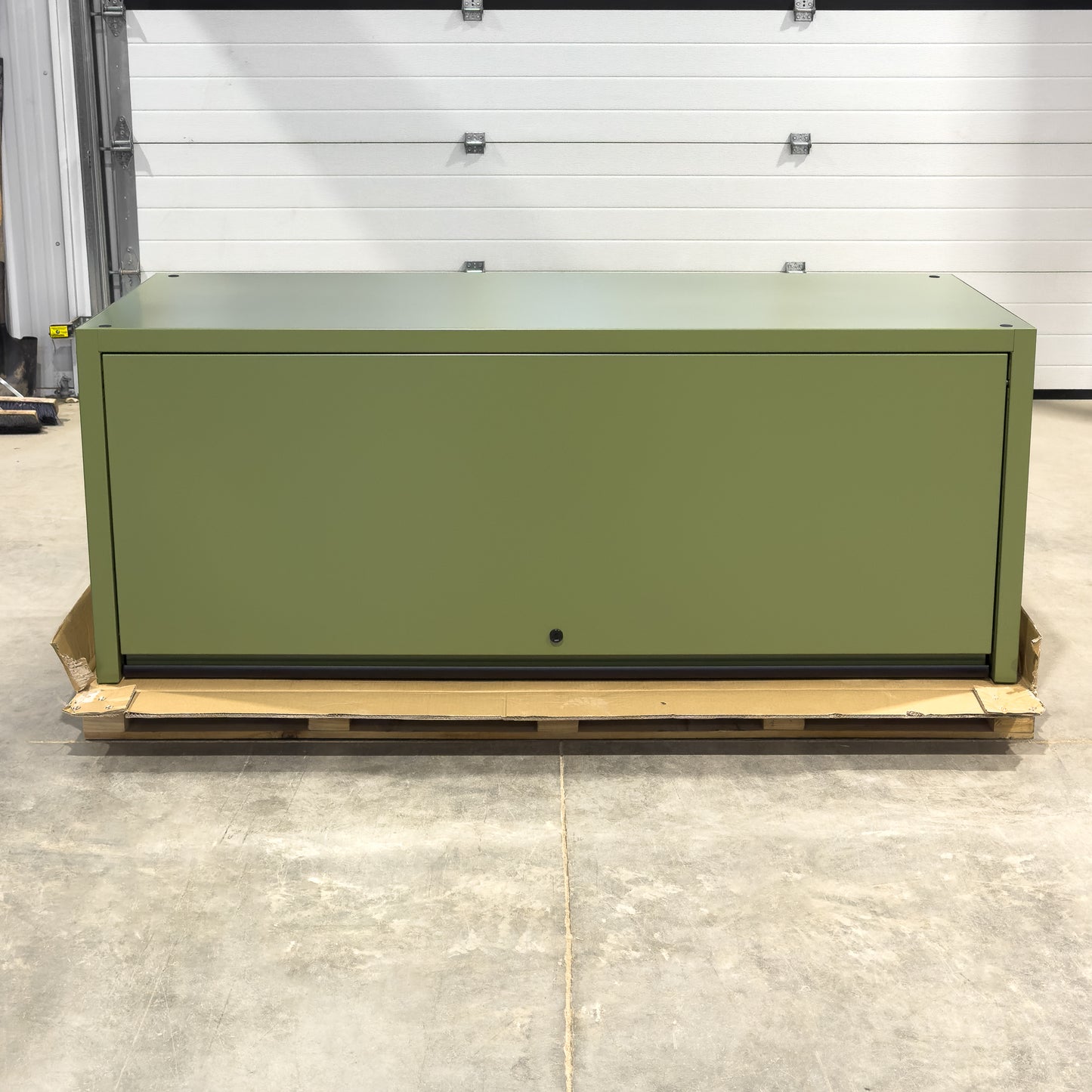 *SCRATCH AND DENT* 72" Hutch - Olive Green/Olive Green/Black