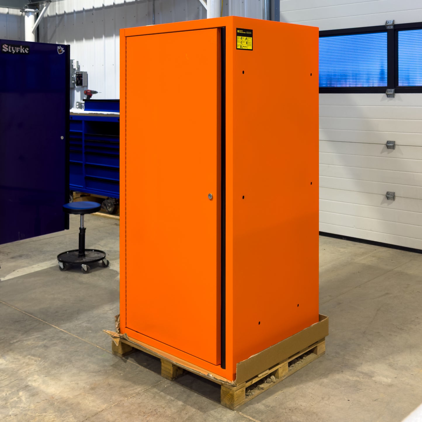 *SCRATCH AND DENT* 32" Locker - Orange/Orange/Black