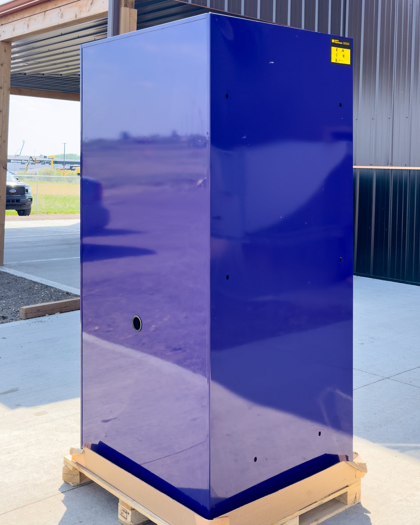*SCRATCH AND DENT* 32" Locker - Purple/Purple/Black