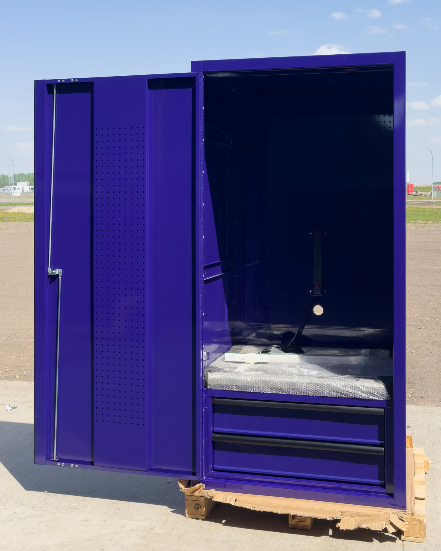 *SCRATCH AND DENT* 32" Locker - Purple/Purple/Black